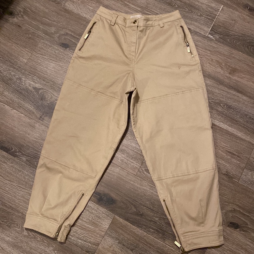 Michael KORS Beige Tapered Chino Pants Size 4 NWOT